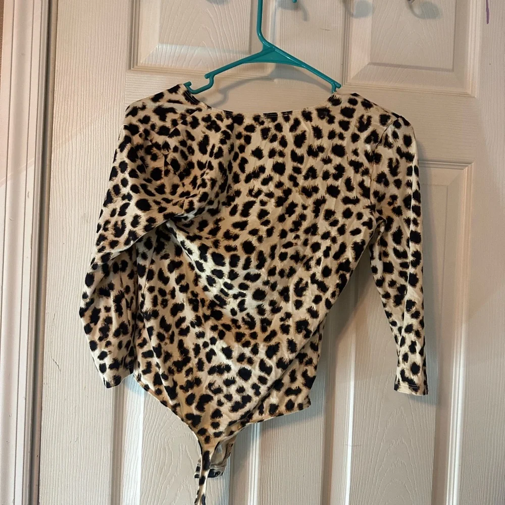 Express Leopard Pattern Bodysuit - Picture 2 of 3